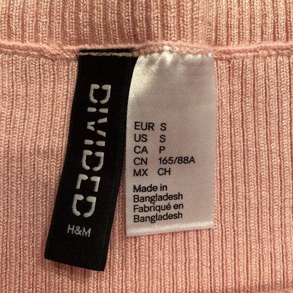 H&M Off the Shoulder Sweater - Picture 2 of 6